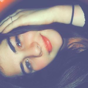 Meet your Posher, Cami